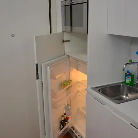 Well Equipped Close To Apartamento *