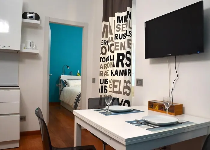 Well Equipped Close To 밀라노